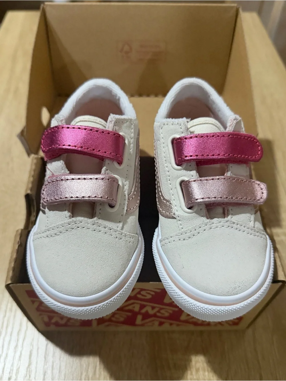 Vans toddler girl Cream Sneakers with Pink Metallic Straps